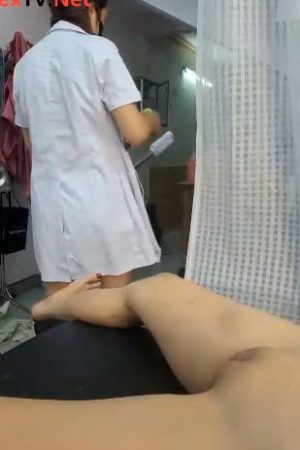 Jenny Spa Nằm Xuống Cạo Bướm Móc Lồn Cho Nhau